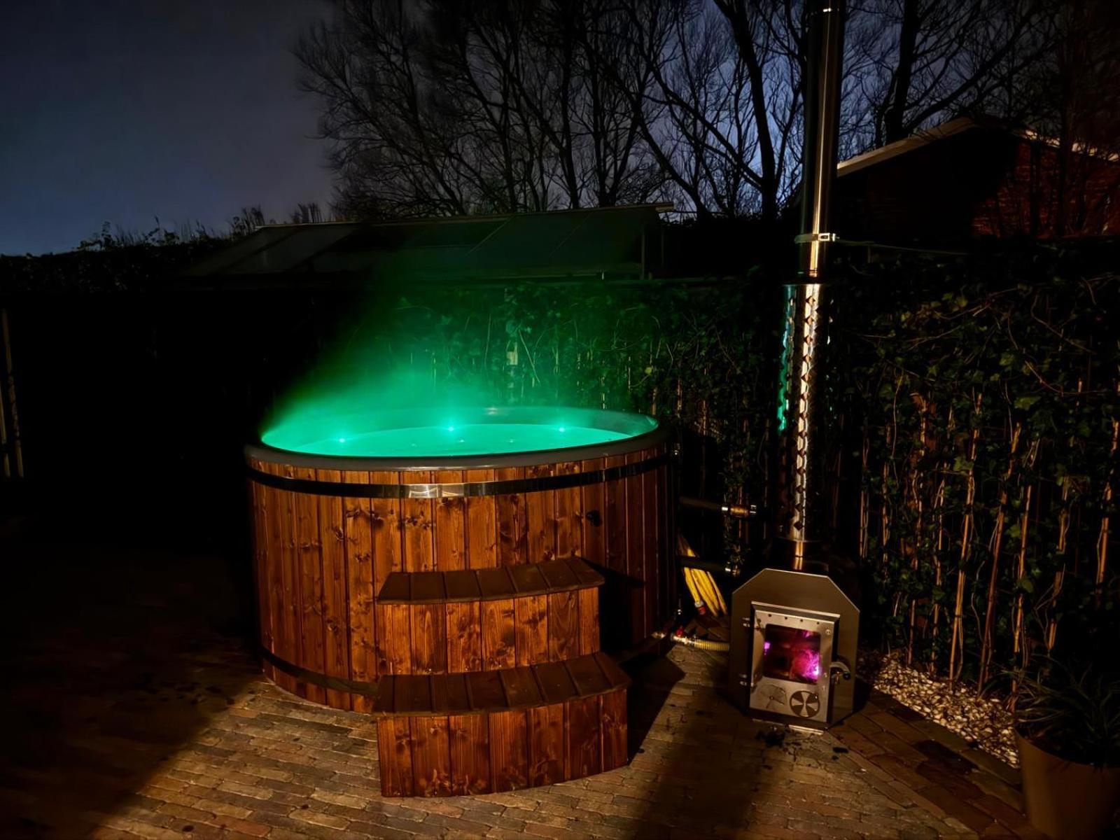 Gastsuite Het Duinroosje Met Hottub Op Het Prive Terras! Den Burg Eksteriør billede